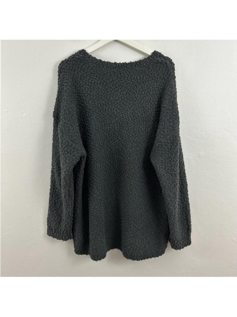Torrid Women’s Love Soft Sweater Size 2X - Picture 2 of 5